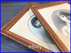 Paire de cadres photo anciens en bois sculpté vintage avec vitre années 1950