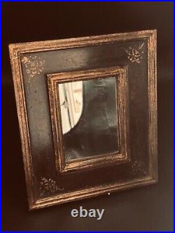 Petit Miroir de Table, Encadré en bois et stuc doré sculpté ancien 34X29X4cm