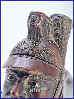 Pipe en bois de Bruyere sculptée d'une tête de Hussard aux yeux en sulfure XIXe
