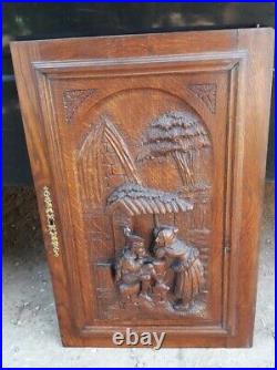 Portes Anciennes de Meuble en Bois sculpté-antilopes -carved wood-