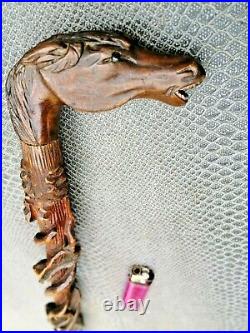 Rare ancienne canne art-populaire en bois sculpté décor de serpents