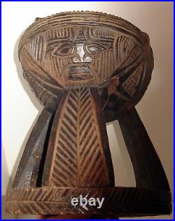 Récipient ancien en bois sculpté Art AFRICAIN KUBA R. D. Congo