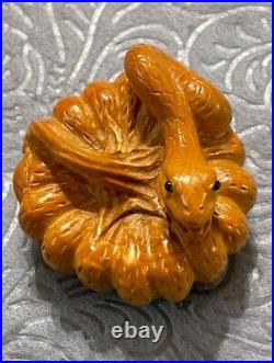 Sculpture japonaise en bois sculpté Netsuke ancienne sneak animal inro ojime