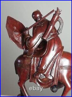 Statuette Chinoise ancienne en bois sculpté