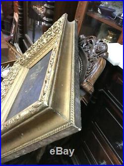 Superbe cadre ancien XIXème sculpté et doré à la feuille vendu sans le tableau
