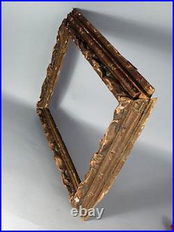 Très ancien cadre bois sculpté 51x42 feuillure 40,7x30,7 cm B435