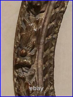 XVIII ème s, ancien cadre ovale en bois sculpté doré